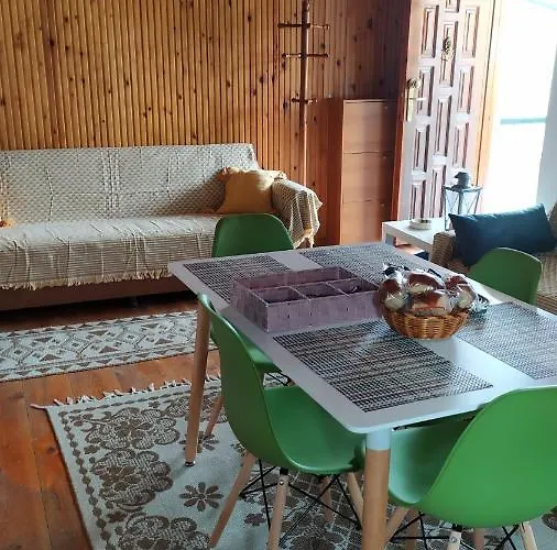 Peter's Traditional House Apartment *